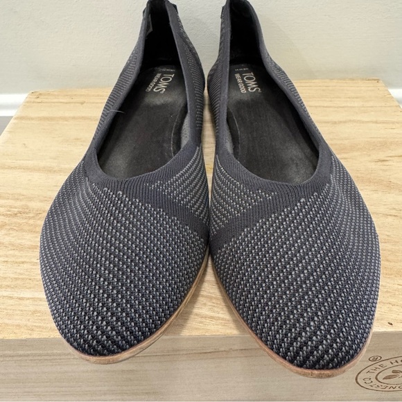 Toms Navy Blue Jutti Neat Loafer Flat 11 - Picture 9 of 9